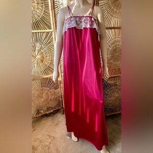 Vintage 1970s Lace Detail Nightgown Size M Union Made Tom Bezduda Barad